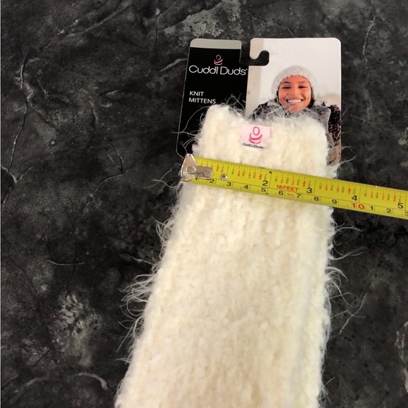 Cuddle duds fuzzy mitts - Picture 6 of 8